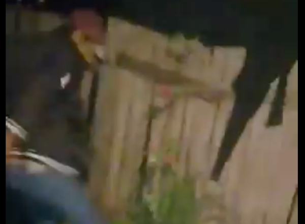 HOY / Video de un asesino potencial al momento de dar puñetazos, patadas y arrancar pelo a mujer