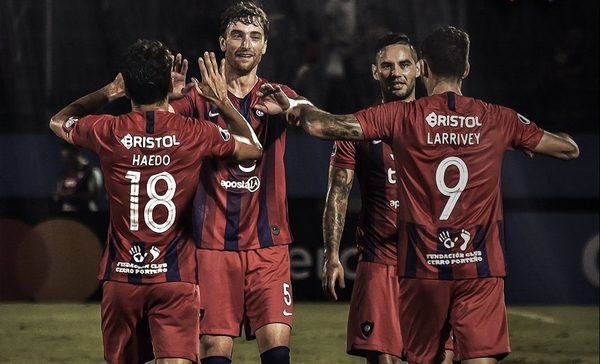 Cerro tendrá nueva marca de indumentaria