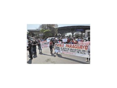 CDE: También piden remover al ministro