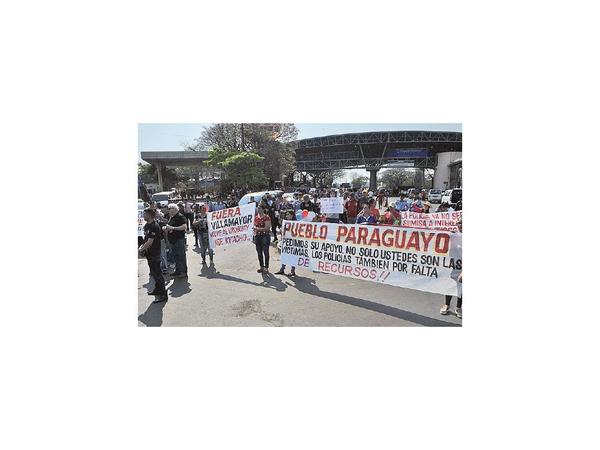 CDE: También piden remover al ministro