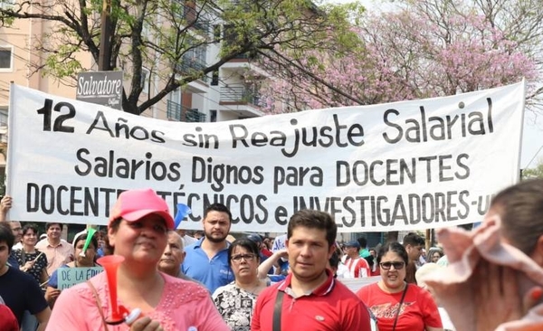 HOY / Hacienda: es un “despropósito” aumentar de más el presupuesto de la UNA