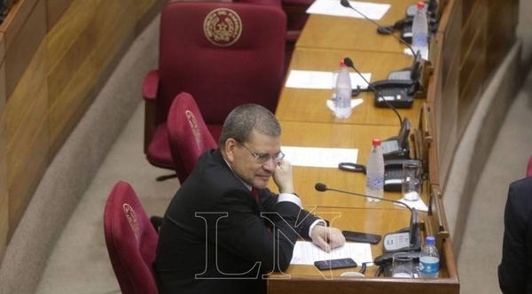 HOY / Proponen que un expolicía sea ministro del Interior: "La fuerza está desmoralizada"