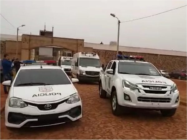 Trasladan a 22 internos bajo protocolo de alta peligrosidad