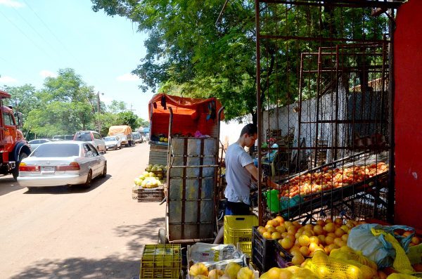 Administradora negocia espacios públicos en el mercado de abasto