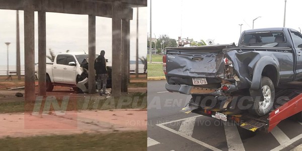 FUERTE COLISIÓN DE VEHÍCULOS SOBRE COSTANERA DE ENCARNACIÓN