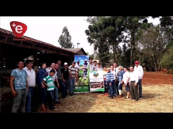 PRODUCTORES DE CAMBYRETÁ SE CAPACITAN PARA AVANZAR EN EL PROYECTO LECHERO