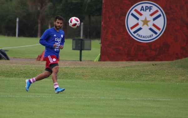 Segundo día de la Albirroja Sub 23  - Fútbol - ABC Color