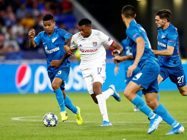 El Lyon prolonga su "maleficio" ante el Zenit