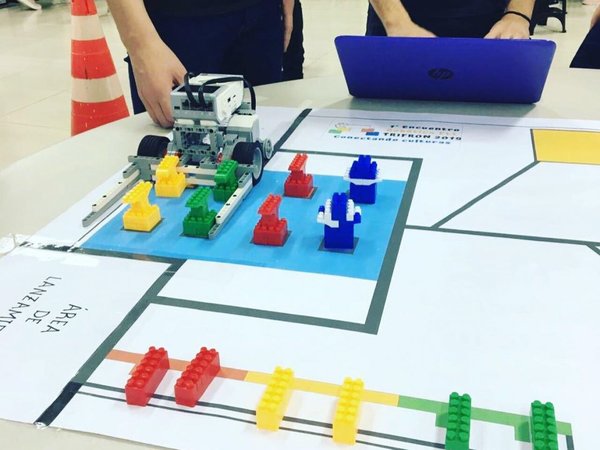 Destaca creatividad en inédito encuentro de robótica FLL