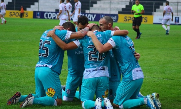 Santaní elimina a River y avanza en Copa Paraguay