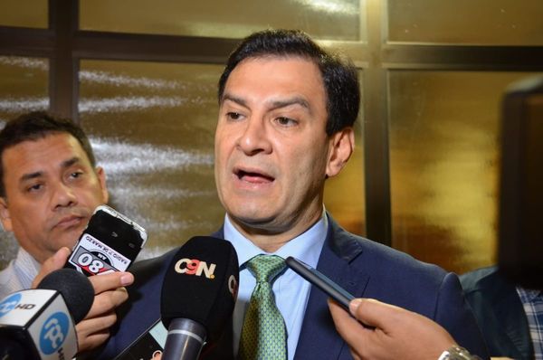 Ovelar señaló que no hay recursos para aumento presupuestario de la UNA - ADN Paraguayo