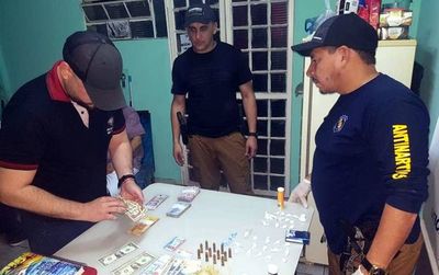Detienen a un hombre con cocaína y dinero en Pedro Juan Caballero - Nacionales - ABC Color
