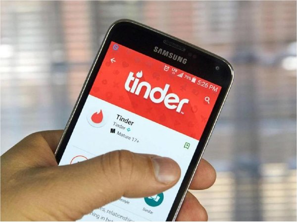 Tinder se apunta al fenómeno de las series con una historia apocalíptica