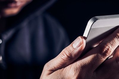 Sexting: pareja de extorsionadores despojó USD 80.000 a una víctima
