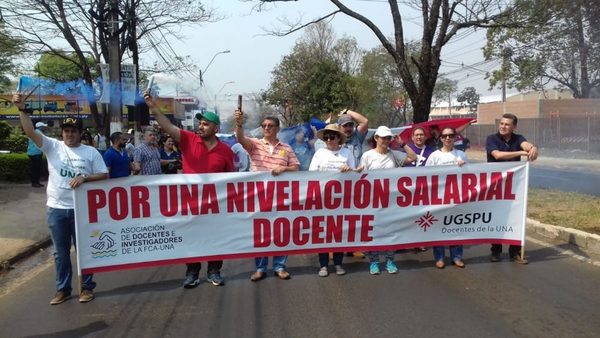 No hay acuerdo entre docentes y Hacienda