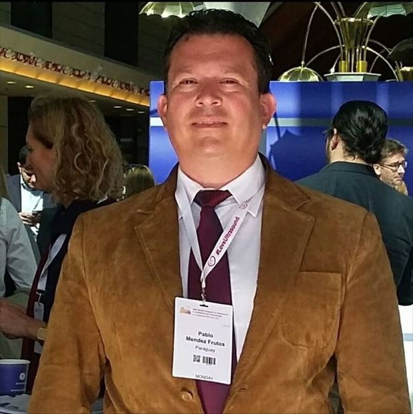 Ministro de Salud premia a cuestionado director del Chaco que “trabaja a distancia” - Nacionales - ABC Color