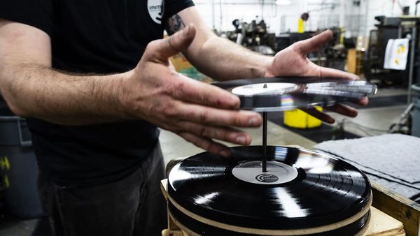El vinilo y el papel nunca desaparecerán