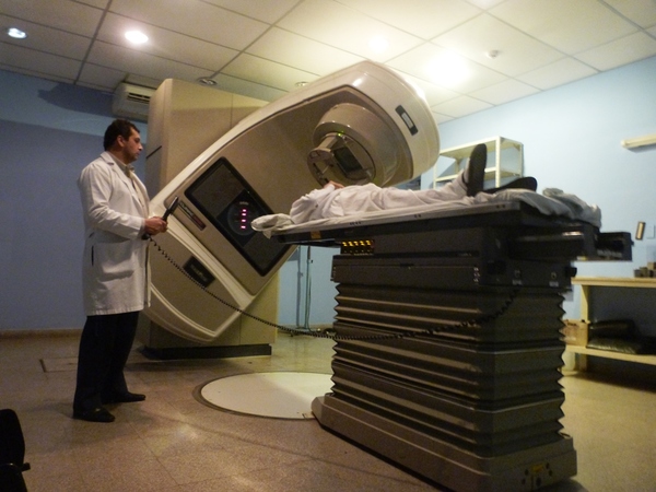 Salud Pública asegura sesiones de radioterapia tercerizada | .::Agencia IP::.