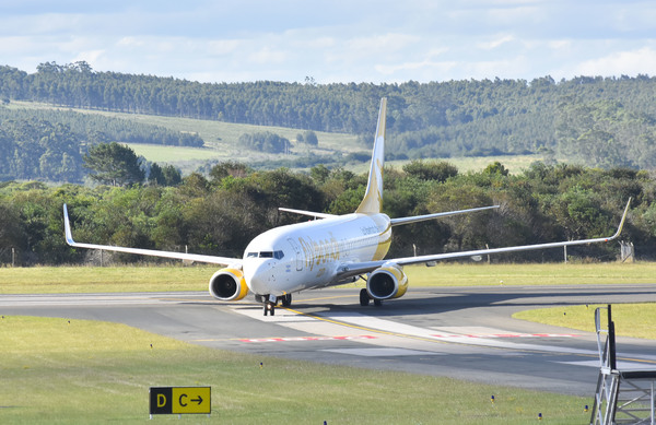 Flybondi cuestiona restricción horaria en aeropuerto argentino