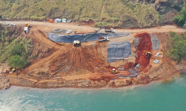 Preparan terreno para instalación de las torres en el Puente de la Integración Paraguay-Brasil