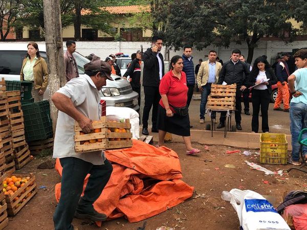Desalojan a vendedores informales en Ciudad del Este - Nacionales - ABC Color