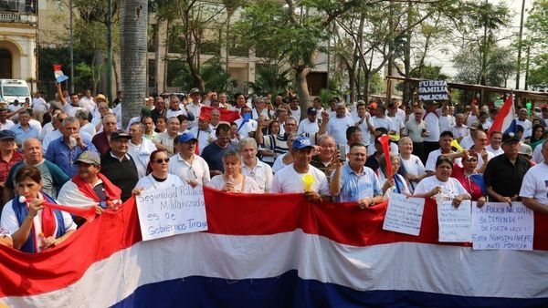 “El ministro es uruguayo, nos quiere traer la ley de ese país y la indisciplina es terrible allí” - ADN Paraguayo