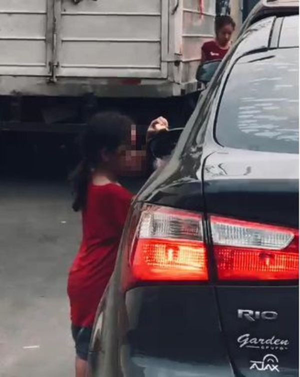 Niños son explotados en el semáforo - Crónicas Ciudadanas - ABC Color