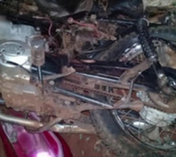 Imprudencia al volante se cobra la vida de un motociclista en Itapúa - Paraguay.com
