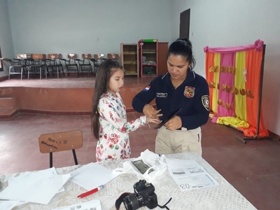 Estudiantes de Paraguarí son beneficiados con el proyecto de cedulación masiva | .::Agencia IP::.