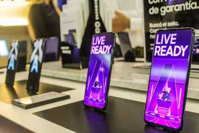Apertura oficial de la nueva tienda de Samsung