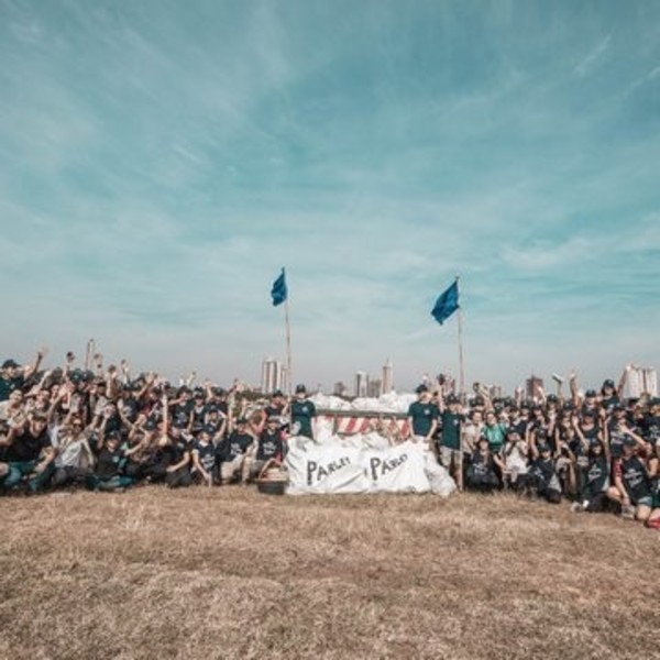 Voluntarios de Corona y Parley interceptaron 26.723 kgs. de residuos en Costas del río Paraguay