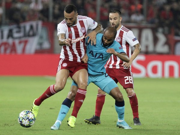 Tottenham se conforma y deja escapar la victoria en Grecia