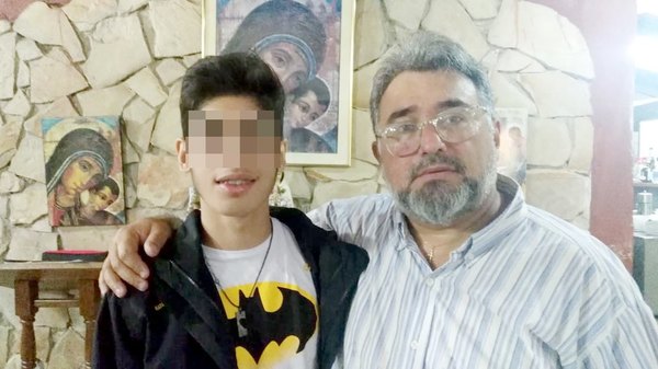 Un motociclista abrió el tránsito para padre que llevaba a su hijo a urgencias » Ñanduti