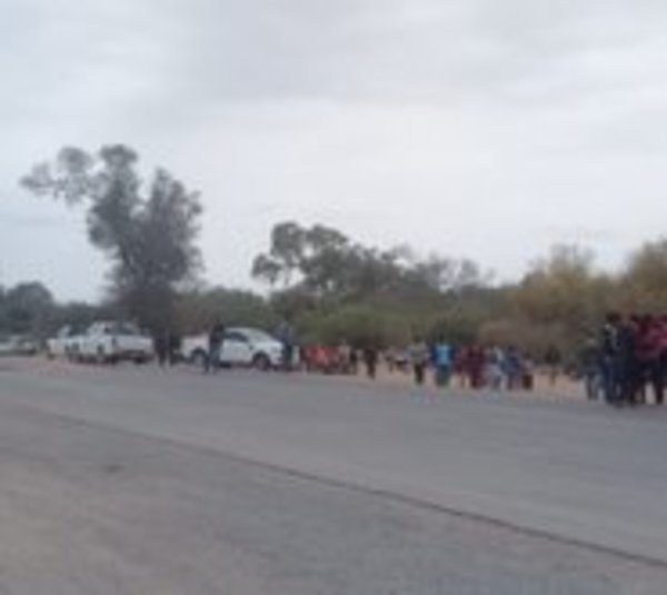 Nativos cierran ruta Transchaco y piden urgente ayuda alimentaria - Paraguay.com