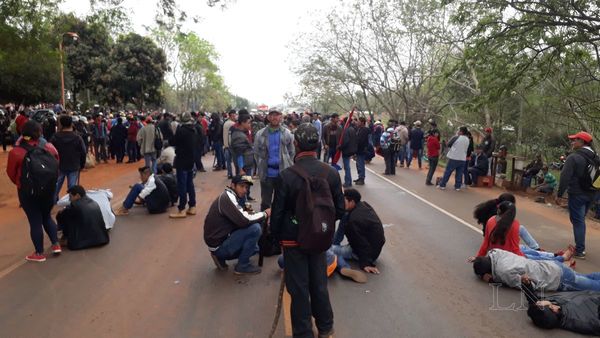 Friedmann deja “plantados” a agricultores