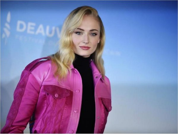 Sophie Turner protagonizará junto a Corey Hawkins la serie Survive