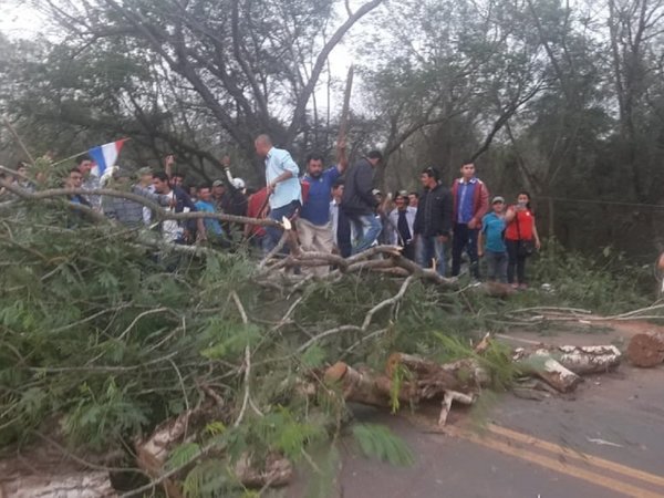 San Pedro: Friedmann planta a mandioqueros y cierran ruta
