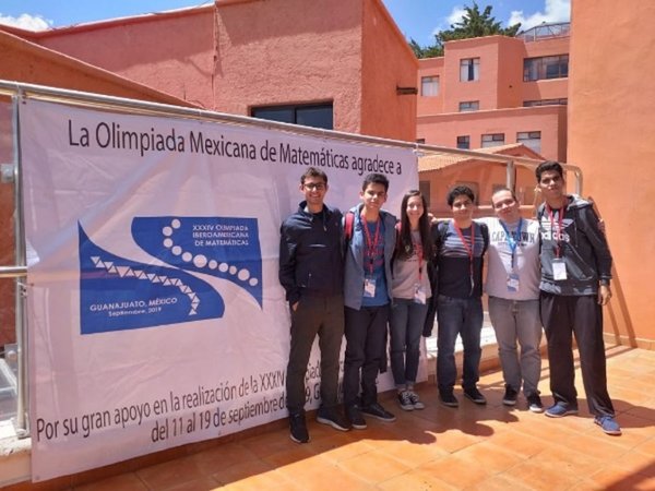 Paraguay trajo medalla de plata de Olimpiada de Matemática