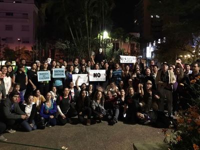 Protestan por recorte presupuestario al sector cultural - Nacionales - ABC Color