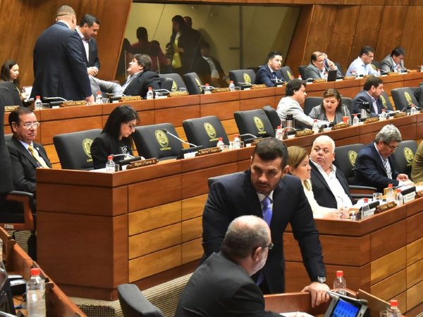 Diputados colorados impiden que se califique de dictadura  la era stronista
