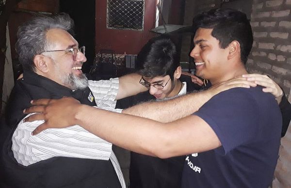 Abrazo de gratitud y lección de vida - Judiciales y Policiales - ABC Color