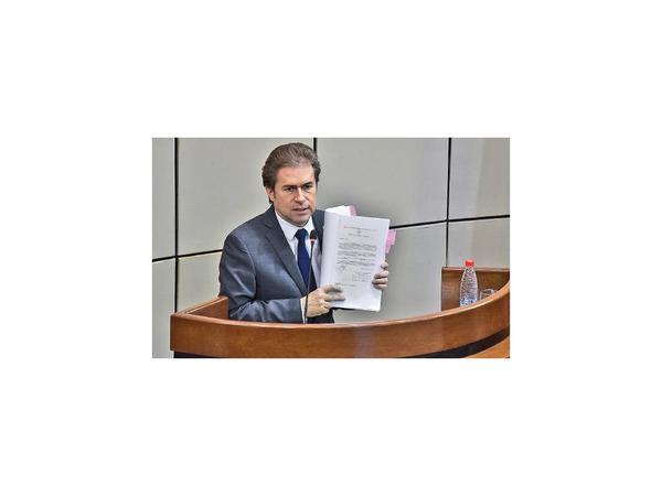 Castiglioni volvió a lavarse las manos y culpar a Saguier