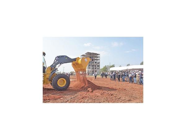 Inician obras para servicios en el complejo de Mariano