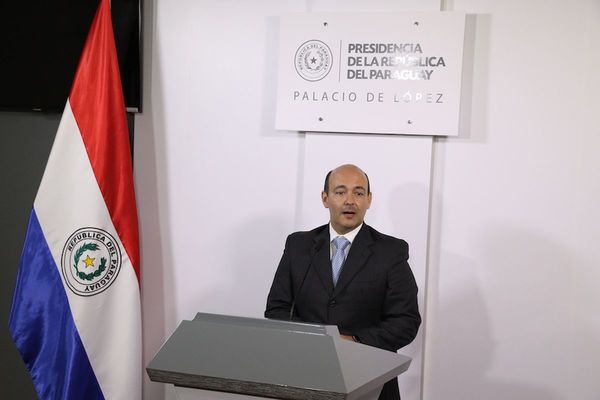Funcionarios del Mitic critican a Peralta Vierci