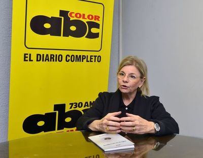 Ana Martini y sus cuentos escritos en el agua - Literatura - ABC Color