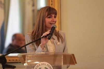 HOY / Industriales liderados por Volpe avalan malos manejos de cuestionada ministra de Trabajo