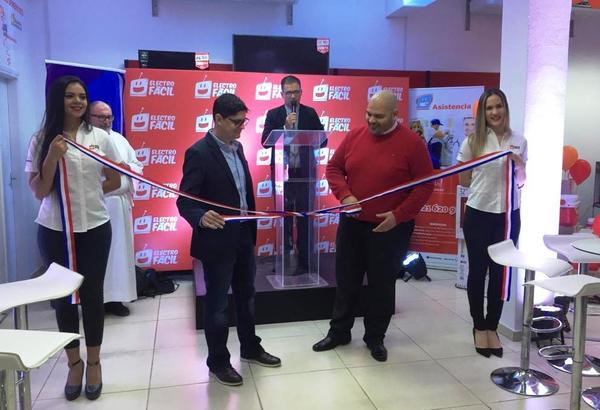 Electrofácil inaugura nuevo y amplio local en Luque •