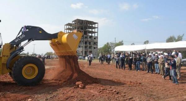 Gobierno construirá 3.000 soluciones habitacionales para clase media en MRA