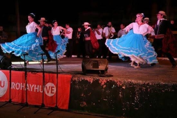 HOY / Rohayhuve che barrio llega a la Plaza San Jorge