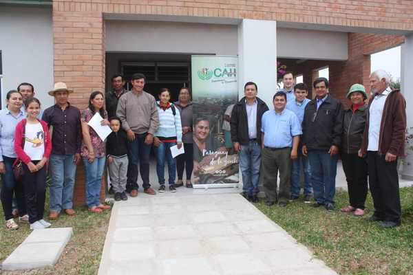 CAH entregó créditos blandos para productores de Pilar afectados por inundaciones | .::Agencia IP::.